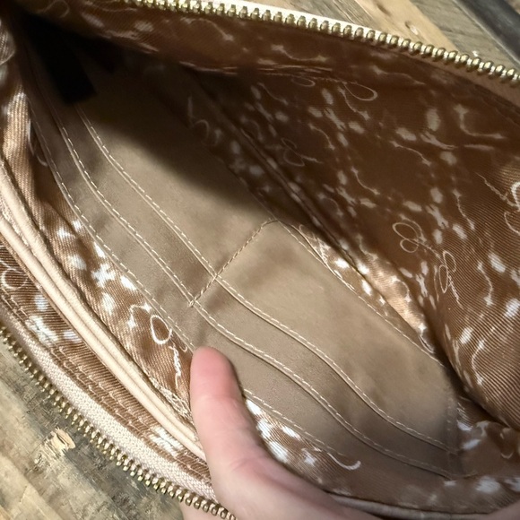 Light Pink and Cream Patterned Purse - Picture 8 of 8